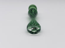 Load image into Gallery viewer, Green Web Chillum